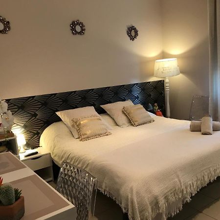 Le Marty Bed & Breakfast Narbonne Eksteriør bilde