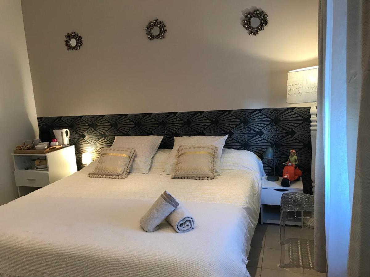 Le Marty Bed & Breakfast Narbonne Eksteriør bilde