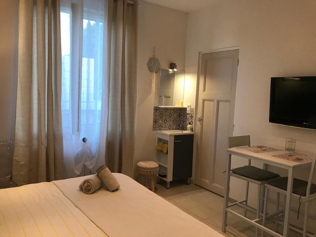 Le Marty Bed & Breakfast Narbonne Eksteriør bilde