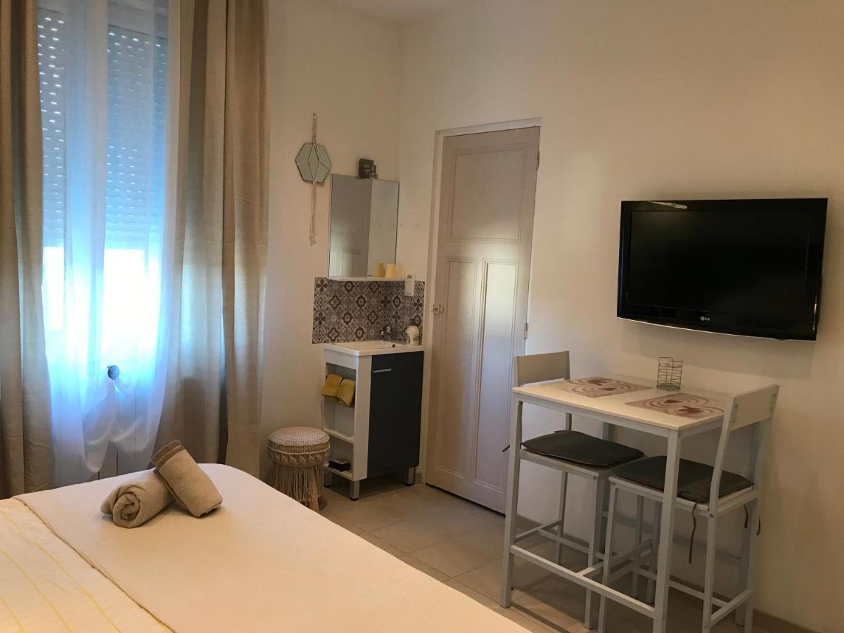 Le Marty Bed & Breakfast Narbonne Eksteriør bilde